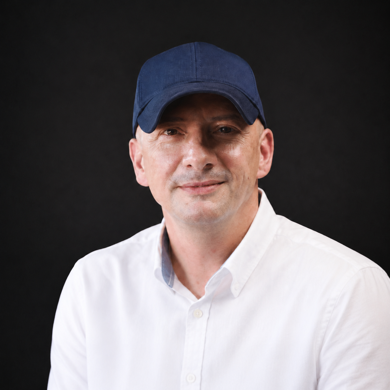 Ron, Mitgründer der ROJ Agency